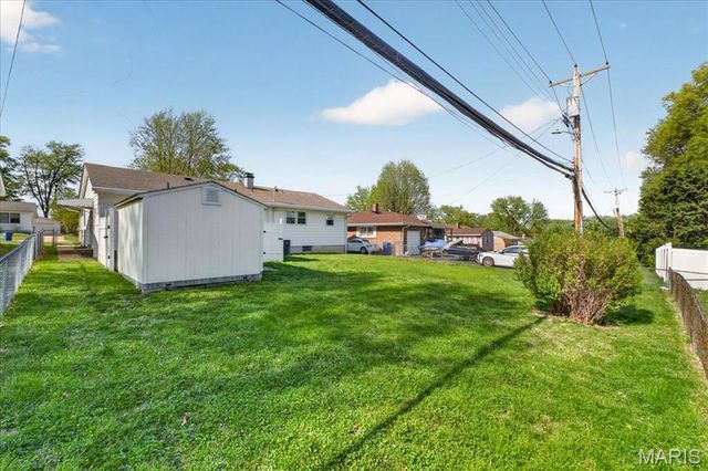 116 S Cadillac Drive, St Charles, MO 63301