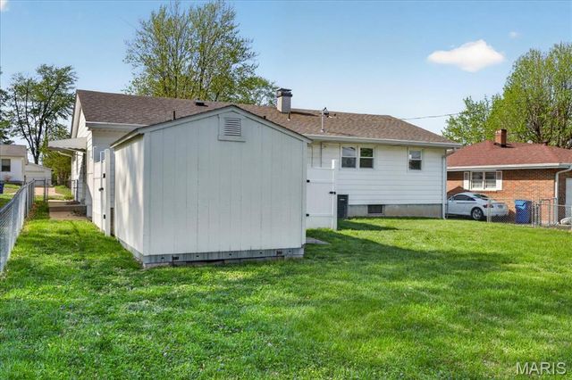 116 S Cadillac Drive, St Charles, MO 63301