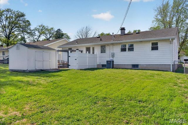 116 S Cadillac Drive, St Charles, MO 63301