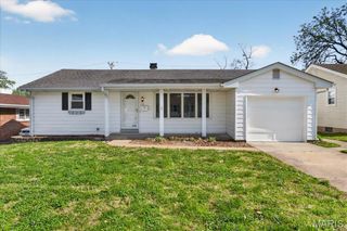 116 S Cadillac Drive, St Charles, MO 63301