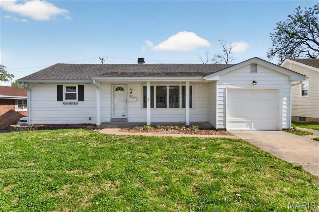 116 S Cadillac Drive, St Charles, MO 63301