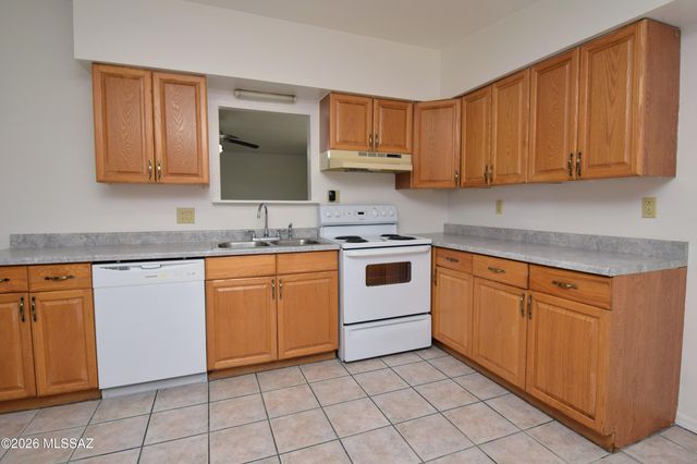 3156 N Vista Del Forte Drive, Tucson, AZ 85712