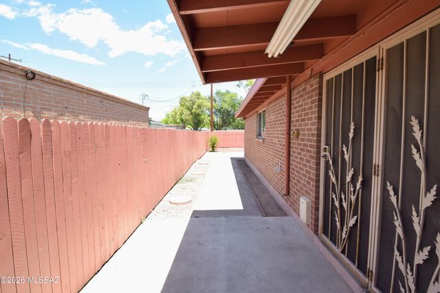 3156 N Vista Del Forte Drive, Tucson, AZ 85712
