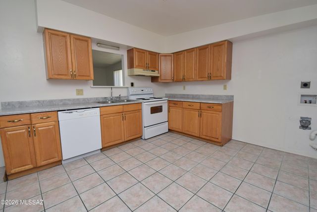 3156 N Vista Del Forte Drive, Tucson, AZ 85712