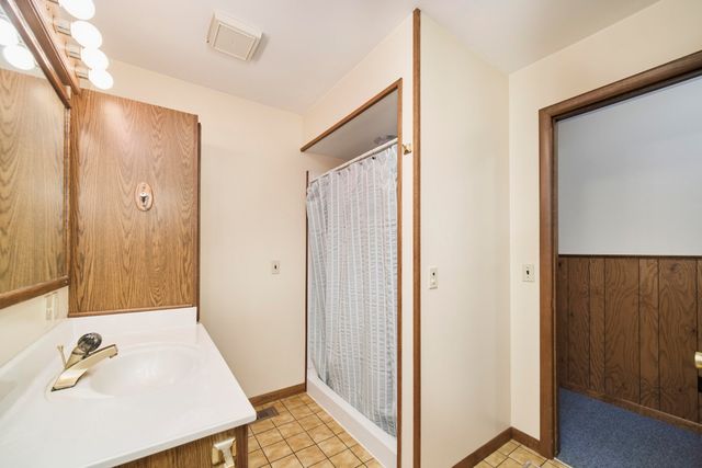 1733 N Lakeview Drive, Mears, MI 49436