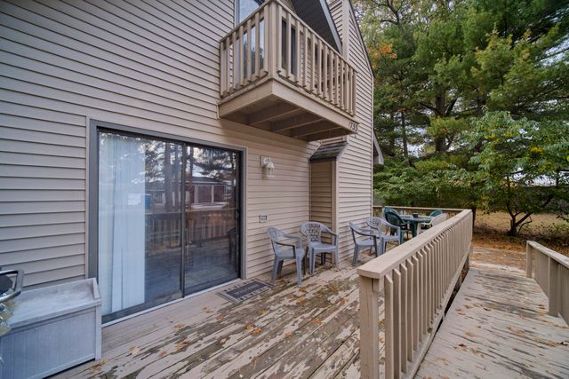 1733 N Lakeview Drive, Mears, MI 49436