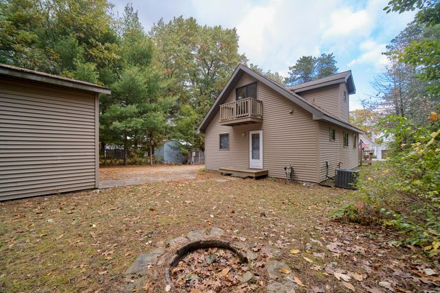 1733 N Lakeview Drive, Mears, MI 49436