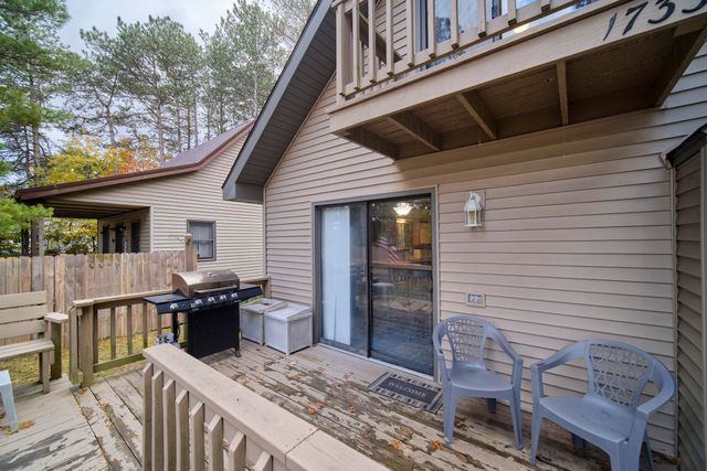 1733 N Lakeview Drive, Mears, MI 49436