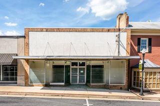 411 W MAIN ST, Waynesboro, VA 22980