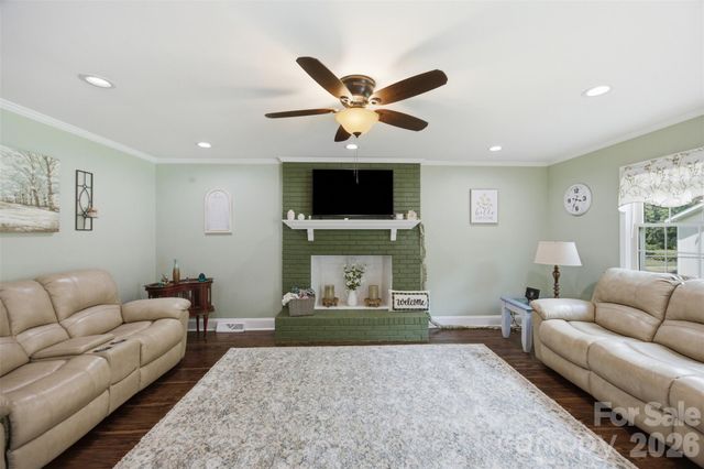 502 Ellenwood Drive, Kings Mountain, NC 28086