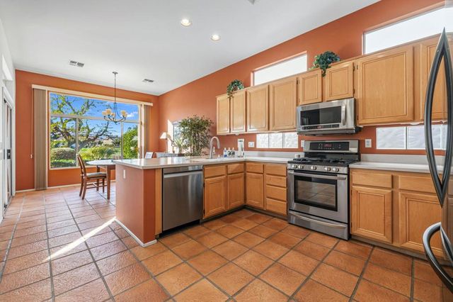 39015 Brandywine Avenue, Palm Desert, CA 92211