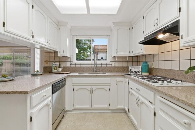 660 Tahoe St, Manteca, CA 95337