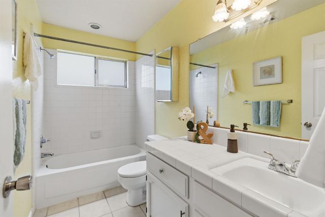 660 Tahoe St, Manteca, CA 95337