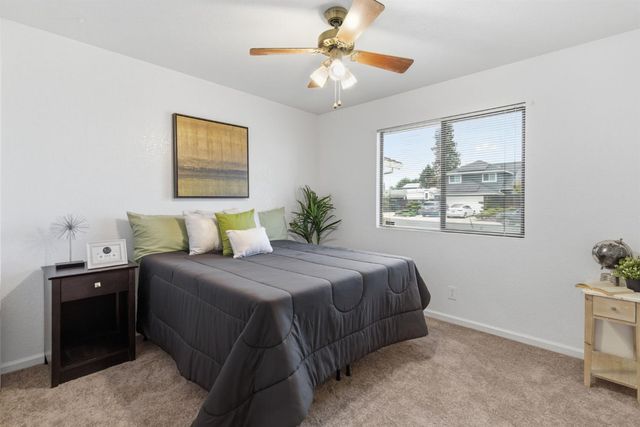 660 Tahoe St, Manteca, CA 95337