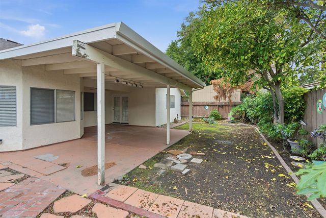 660 Tahoe St, Manteca, CA 95337