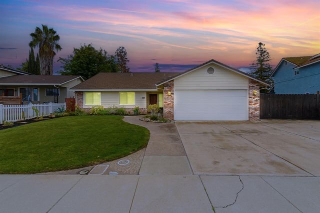 660 Tahoe St, Manteca, CA 95337