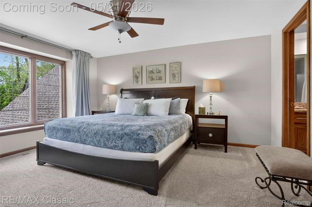 115 W Hickory Grove Road, Bloomfield Hills, MI 48304
