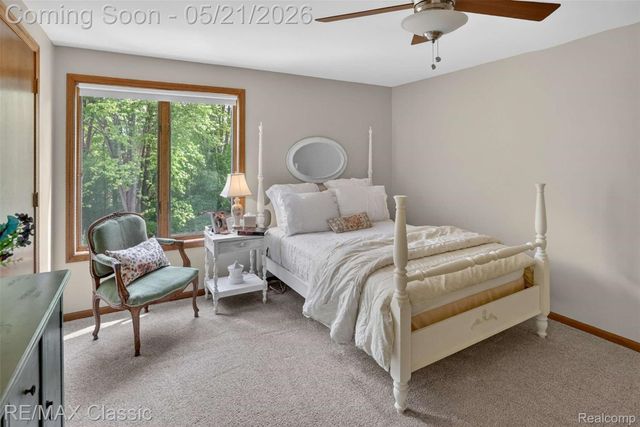 115 W Hickory Grove Road, Bloomfield Hills, MI 48304