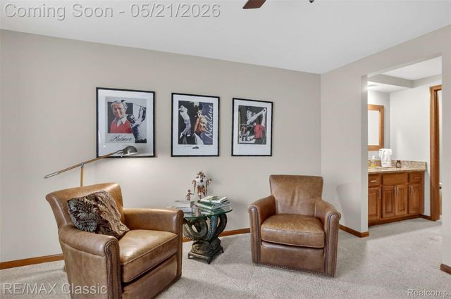 115 W Hickory Grove Road, Bloomfield Hills, MI 48304