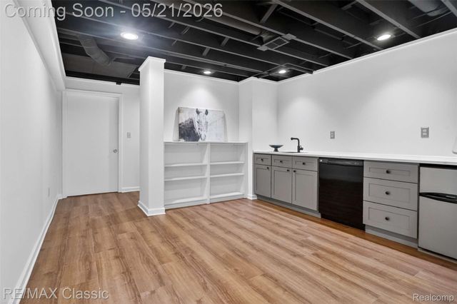115 W Hickory Grove Road, Bloomfield Hills, MI 48304