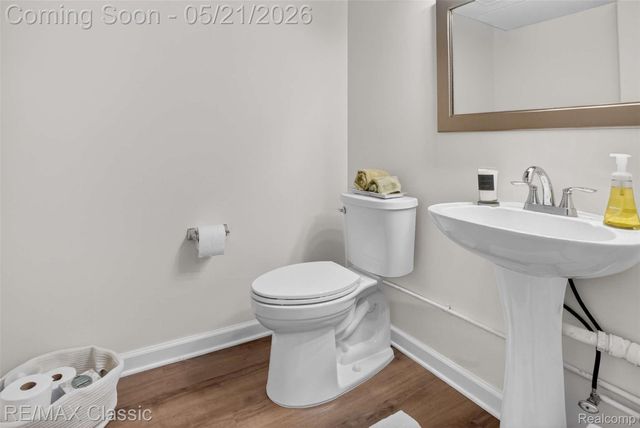 115 W Hickory Grove Road, Bloomfield Hills, MI 48304