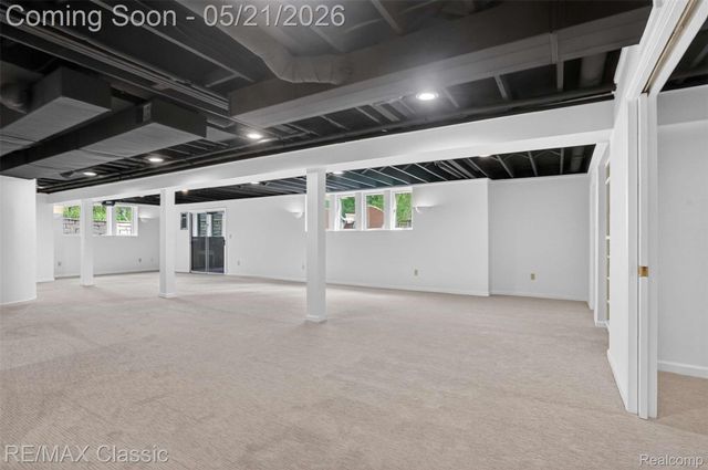 115 W Hickory Grove Road, Bloomfield Hills, MI 48304