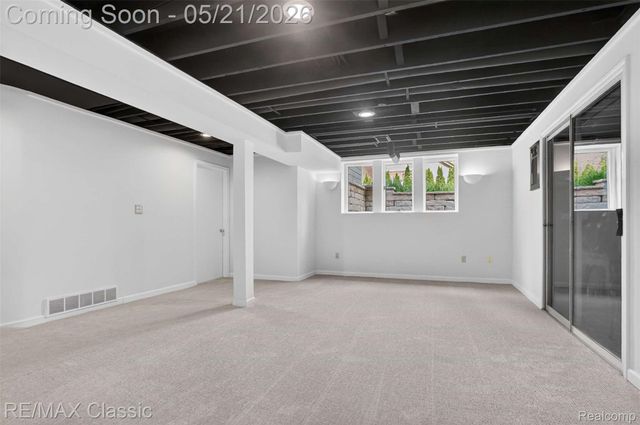 115 W Hickory Grove Road, Bloomfield Hills, MI 48304