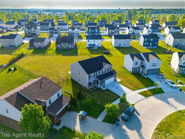 58286 Salt River Court, New Haven, MI 48048