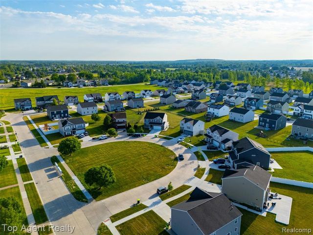 58286 Salt River Court, New Haven, MI 48048