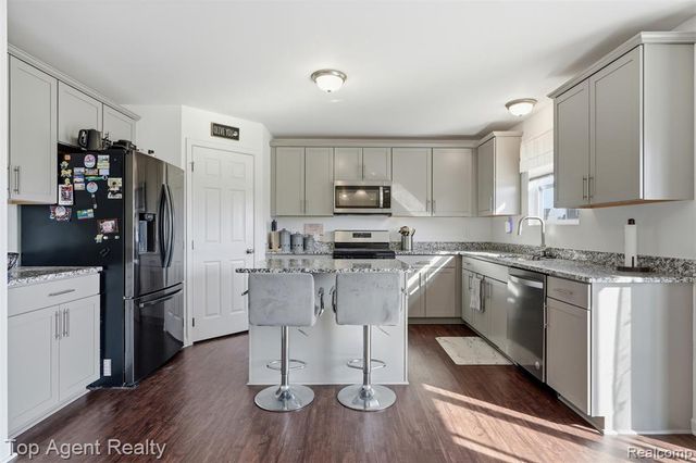 58286 Salt River Court, New Haven, MI 48048