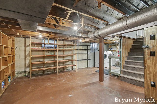 762 Central Avenue, Holland City, MI 49423