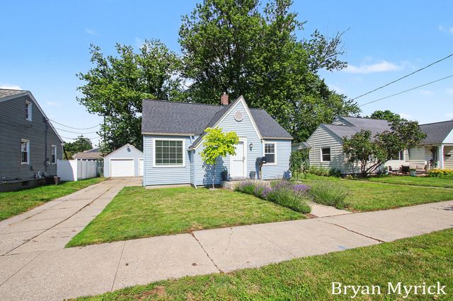 762 Central Avenue, Holland City, MI 49423