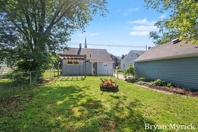 762 Central Avenue, Holland City, MI 49423