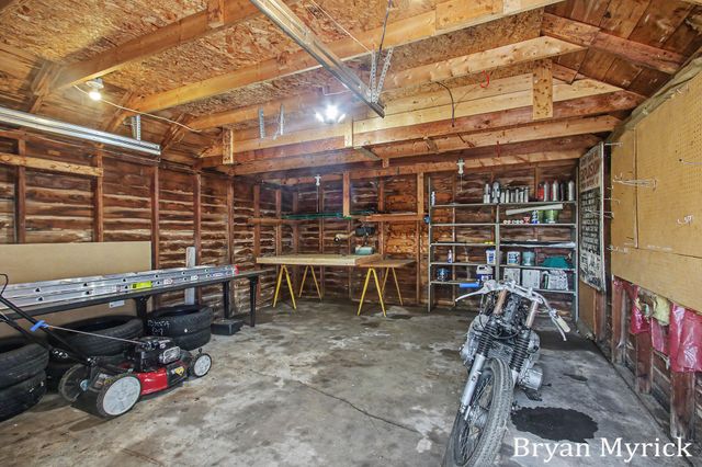 762 Central Avenue, Holland City, MI 49423