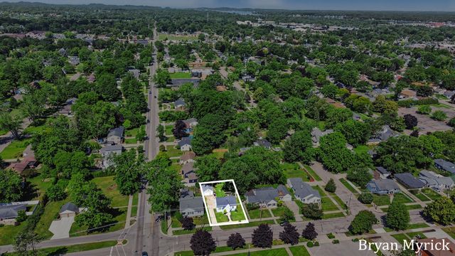 762 Central Avenue, Holland City, MI 49423