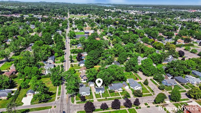 762 Central Avenue, Holland City, MI 49423