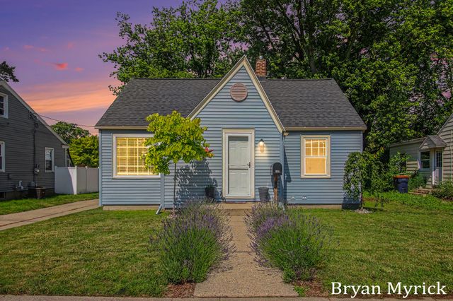 762 Central Avenue, Holland City, MI 49423