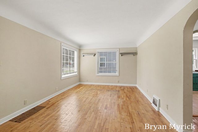 762 Central Avenue, Holland City, MI 49423