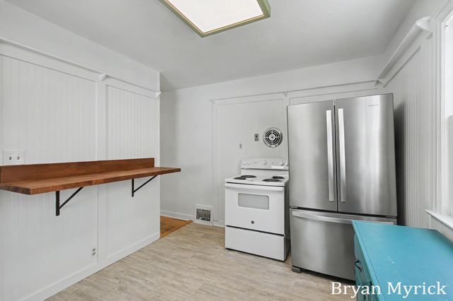 762 Central Avenue, Holland City, MI 49423