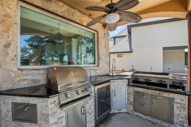 152 Sunset Drive, Gun Barrel City, TX 75156