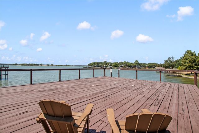152 Sunset Drive, Gun Barrel City, TX 75156