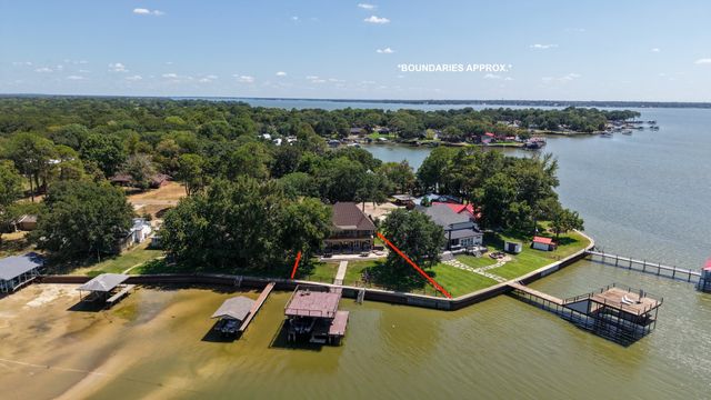 152 Sunset Drive, Gun Barrel City, TX 75156