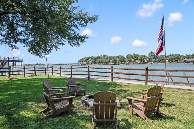 152 Sunset Drive, Gun Barrel City, TX 75156