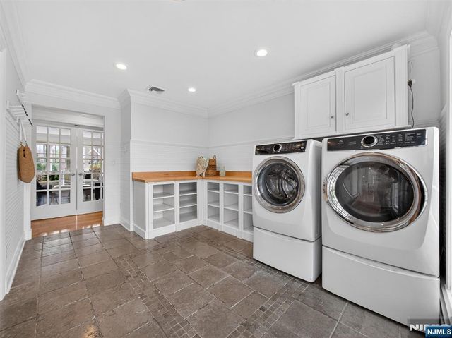 381 Lawrence Court, Wyckoff, NJ 07481