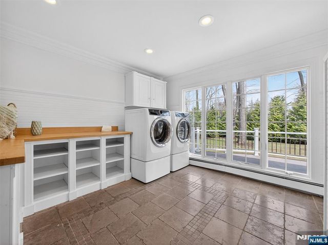 381 Lawrence Court, Wyckoff, NJ 07481