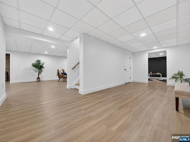 381 Lawrence Court, Wyckoff, NJ 07481