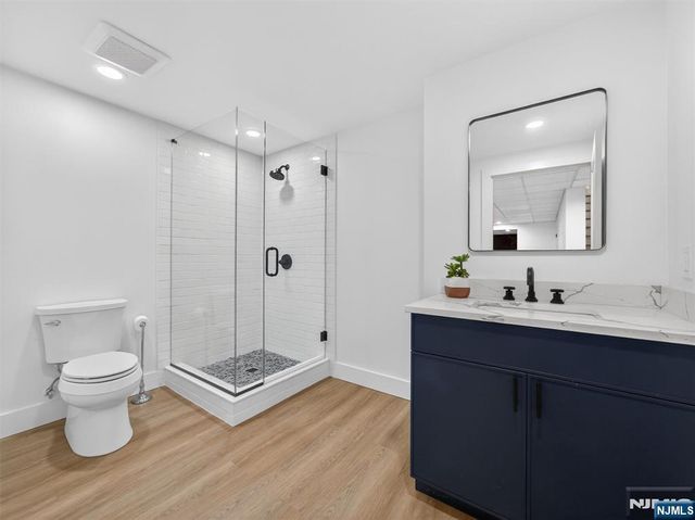 381 Lawrence Court, Wyckoff, NJ 07481