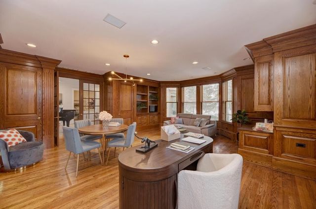 1499 Sheridan Road, Highland Park, IL 60035