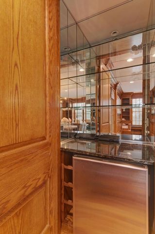 1499 Sheridan Road, Highland Park, IL 60035