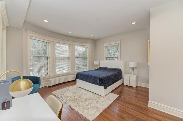 1499 Sheridan Road, Highland Park, IL 60035